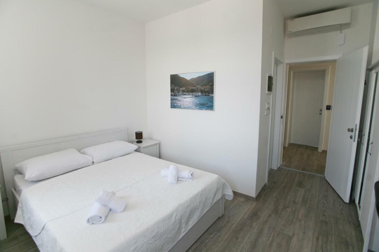 Guesthouse Vienna Baska Экстерьер фото